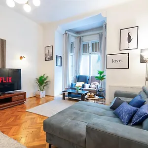 https://szasz-buda-vila-apartment.inbudapesthotels.com